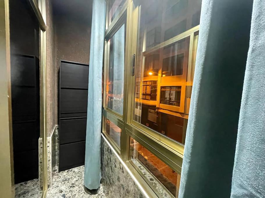 Affordable Holiday Accommodation For Large Families And Groups At Las Canteras Beach With 3 Bedrooms And Free Parking Las Palmas de Gran Canaria Eksteriør billede
