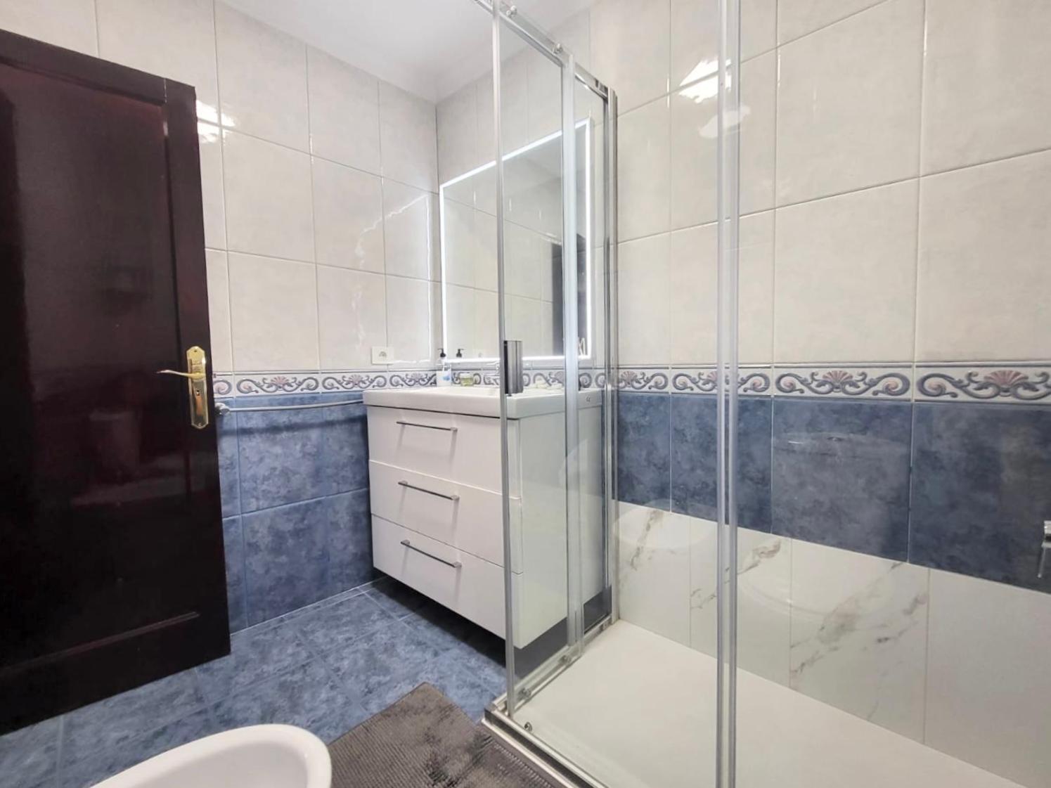 Affordable Holiday Accommodation For Large Families And Groups At Las Canteras Beach With 3 Bedrooms And Free Parking Las Palmas de Gran Canaria Eksteriør billede
